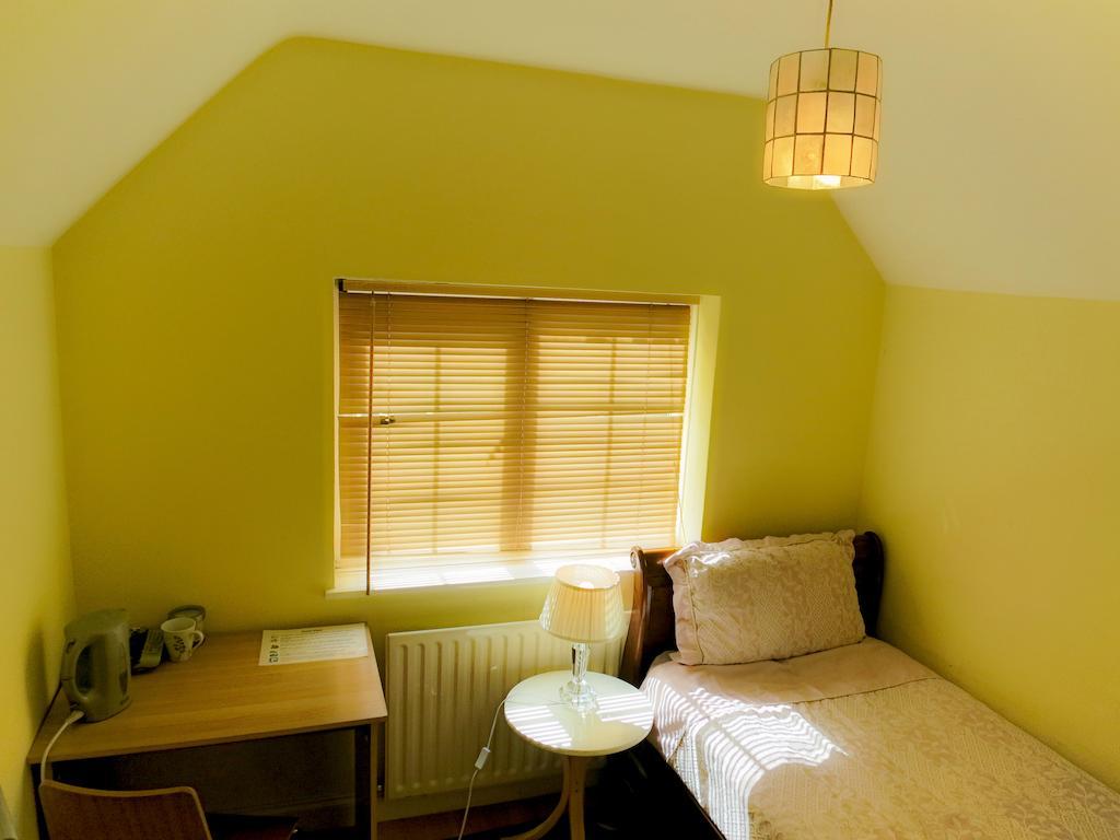 Bed and Breakfast Angel View Гілфорд Номер фото