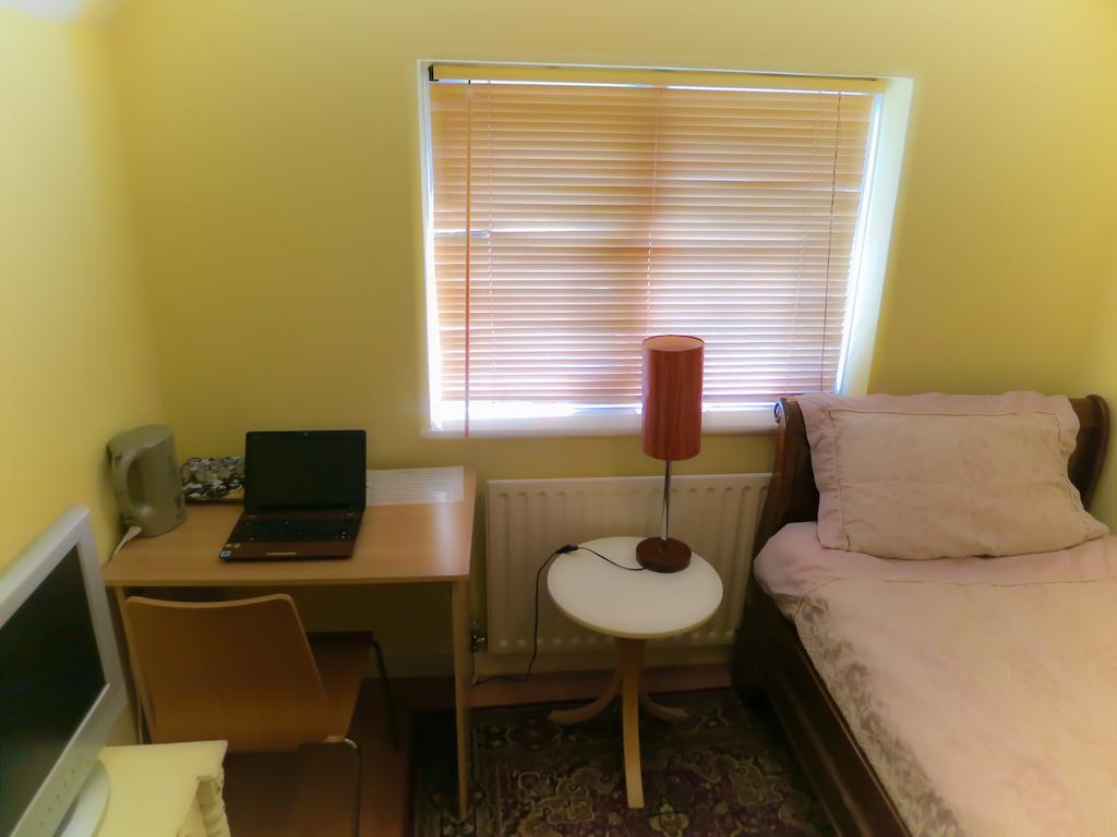 Bed and Breakfast Angel View Гілфорд Номер фото