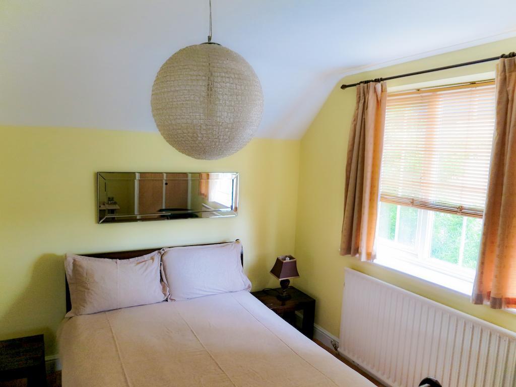 Bed and Breakfast Angel View Гілфорд Номер фото