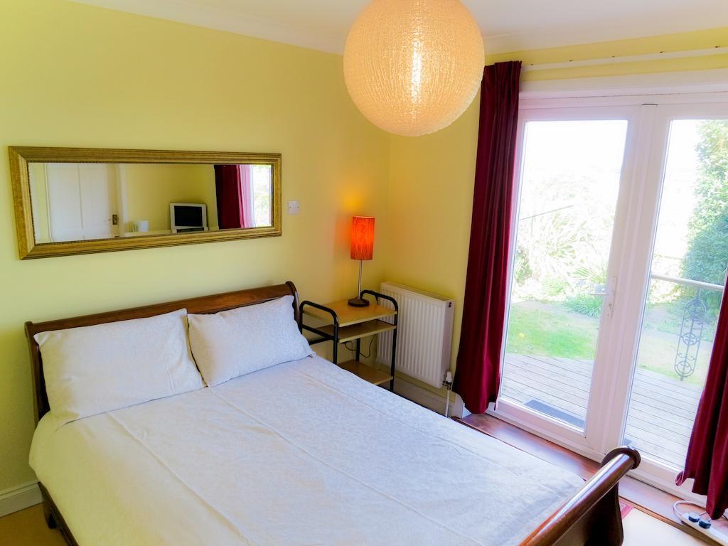 Bed and Breakfast Angel View Гілфорд Номер фото