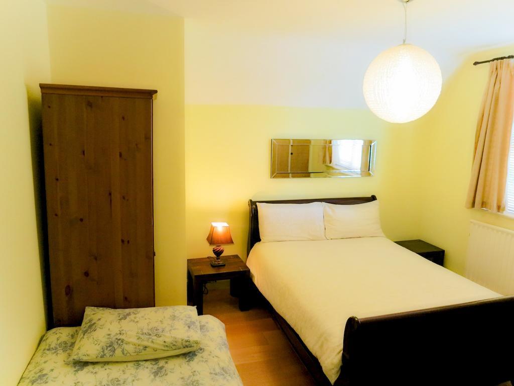 Bed and Breakfast Angel View Гілфорд Номер фото